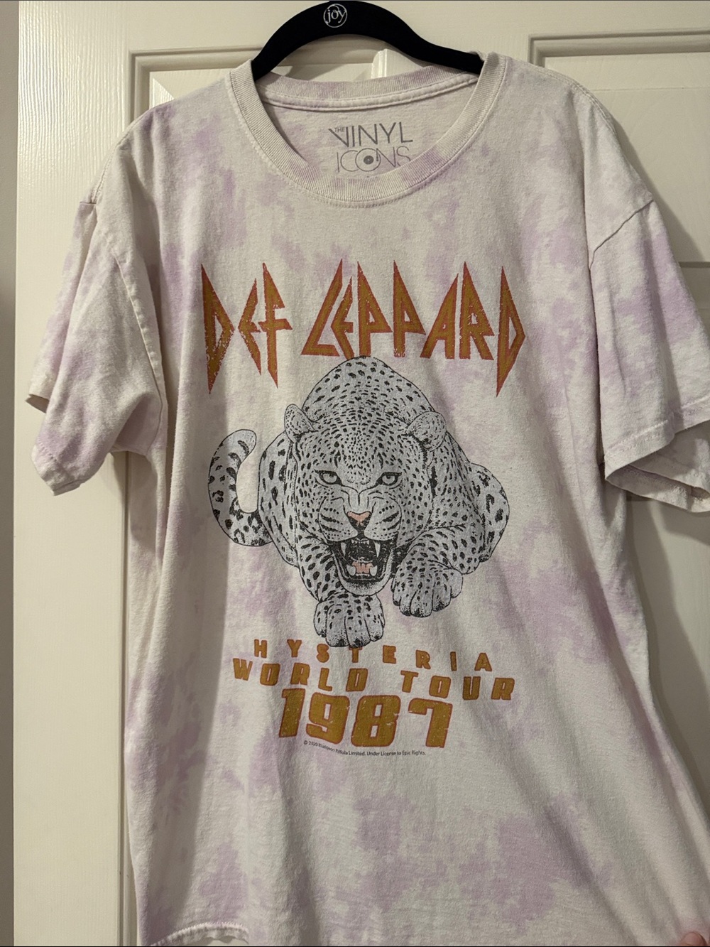 VINYL ICONS Def Leppard Lavender Tie-Dye Short Sleeve Tee